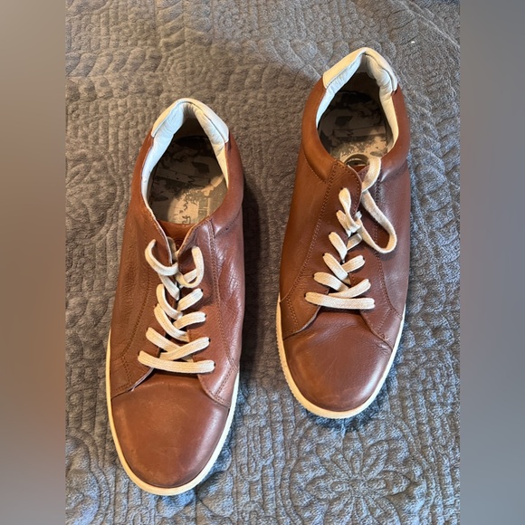 Modern Fiction Syntax Sneakers Shoes.  Brown and White.  Size 9.5  Made in India - Picture 2 of 7